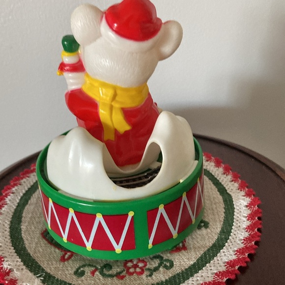 Vintage and Rare plastic Christmas mouse music box - Picture 5 of 7